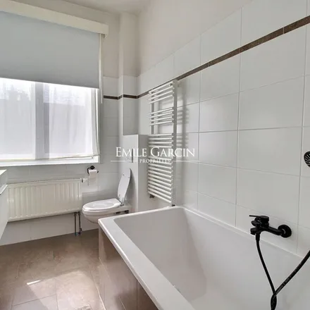 Rent this 5 bed apartment on Pavillon Albert in Avenue des Orangers - Oranjelaan, 1150 Woluwe-Saint-Pierre - Sint-Pieters-Woluwe