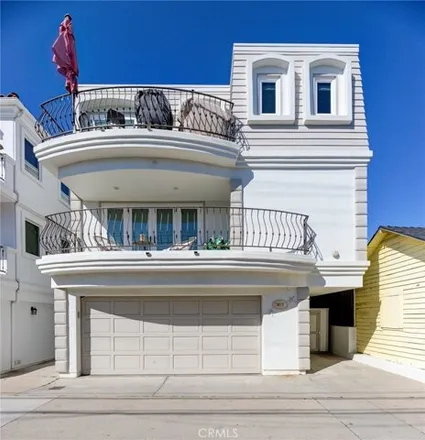 Rent this 3 bed house on 417 North Crest Drive in Manhattan Beach, CA 90266