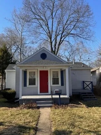 Buy this 2 bed house on 653 Bridge Street in Franklin, OH 45005