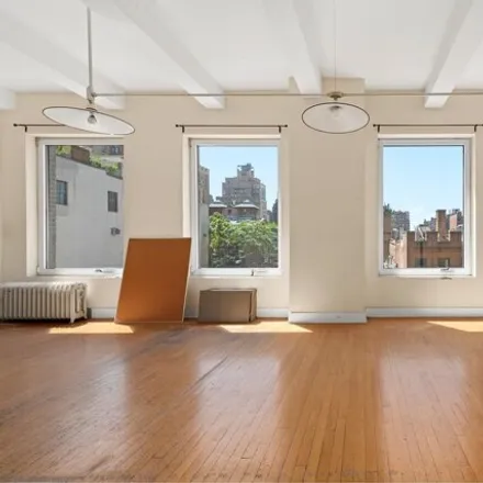 Image 4 - 233 West 17th Street, New York, NY 10011, USA - Apartment for sale