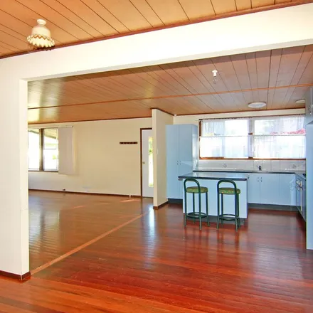 Rent this 3 bed apartment on 22 Enid Street in South Hill NSW 2350, Australia
