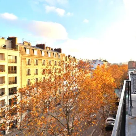 Rent this 2 bed apartment on Saint-Ouen-sur-Seine in Debain, FR
