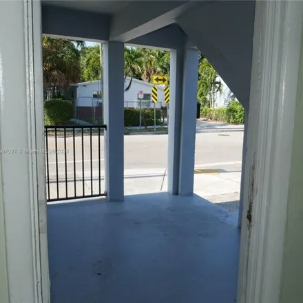 Image 2 - 1195 North Rosemary Avenue, West Palm Beach, FL 33401, USA - House for sale