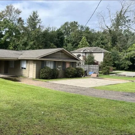 Buy this studio house on Highland Cemetery in 3401 West 7th Street, Hattiesburg