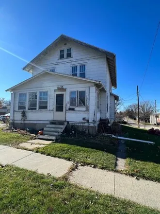 Buy this 5 bed house on 113 West South Street in Sigourney, IA 52591