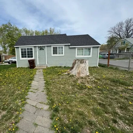 Buy this 2 bed house on 1425 Swan Avenue in Yakima, WA 98902