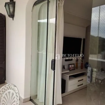 Buy this 2 bed apartment on Rua Benjamin Constant in Pitangueiras, Guarujá - SP