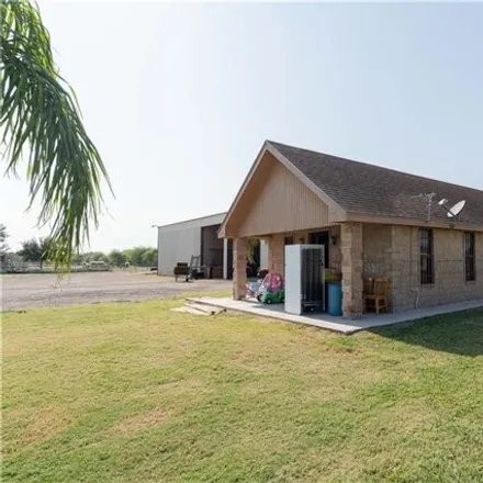 Image 5 - 5143 Minnesota Boulevard, Bentsen Palm RV Park Number 2 Colonia, Doffing, TX 78574, USA - House for sale