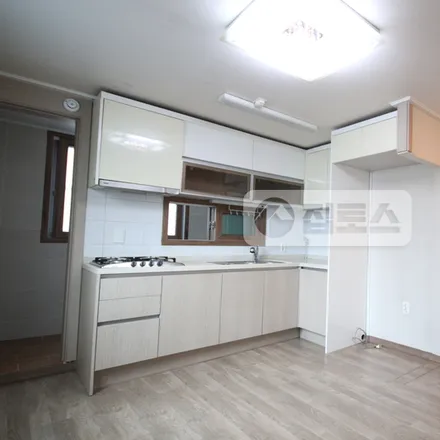 Rent this 2 bed apartment on 서울특별시 강남구 대치동 954-22