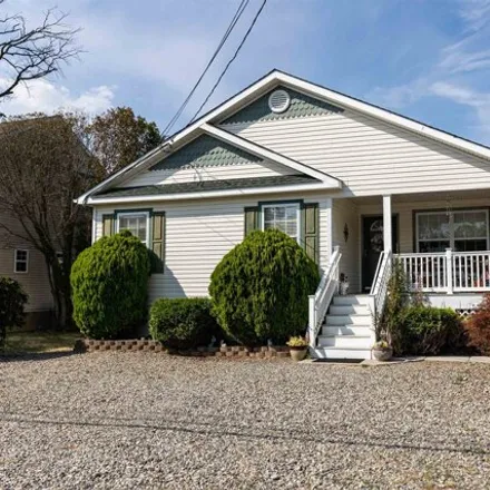 Buy this 3 bed house on 1100 Millman Blvd in New Jersey, 08251