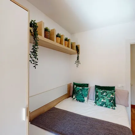 Rent this 1 bed apartment on Carrer de Casanova in 54, 08001 Barcelona