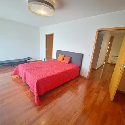 Rent this 3 bed apartment on Rua dos Lírios in 4740-368 Esposende, Portugal