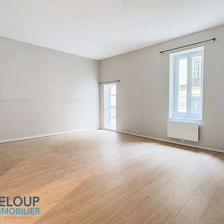 Rent this 3 bed apartment on 100 Rue de la République in 76000 Rouen, France