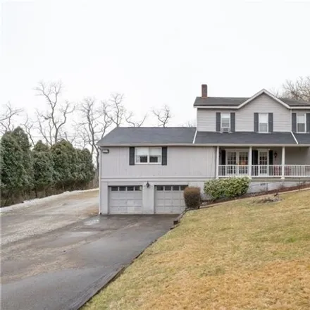 Image 1 - 1398 4th Street, Braddock Hills, Allegheny County, PA 15221, USA - House for sale