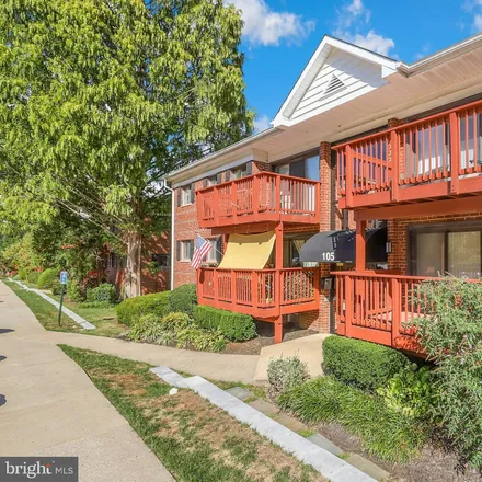 Buy this 2 bed condo on 105 Skyhill Road in Chinquapin Village, Alexandria