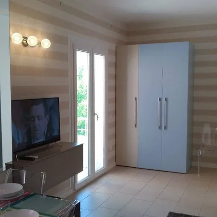 Image 1 - Alba, Viale Vittorio Veneto, 61011 Gabicce Mare PU, Italy - Apartment for rent