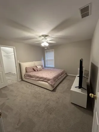 Rent this 1 bed room on 3399 King Springs Road Southeast in Smyrna, GA 30082