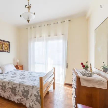 Rent this 3 bed room on Rua Padre Cruz 62 in 4445-482 Ermesinde, Portugal