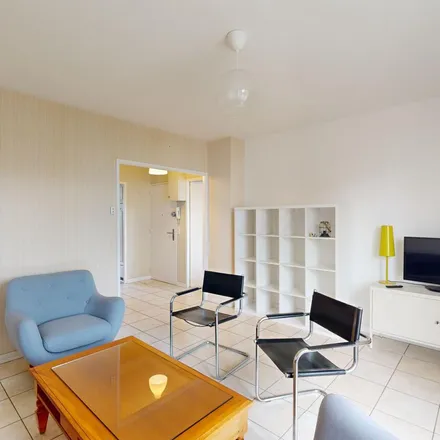 Rent this 3 bed apartment on 3 Allée Charles Baudelaire in 44400 Rezé, France