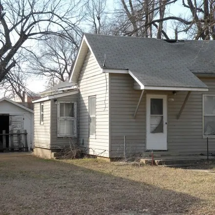 Image 2 - East 4th Street, Eureka, KS 67045, USA - House for sale