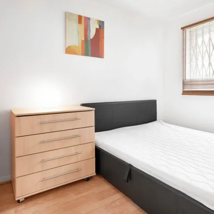 Image 5 - 124 Telegraph Place, London, E14 9XD, United Kingdom - Room for rent