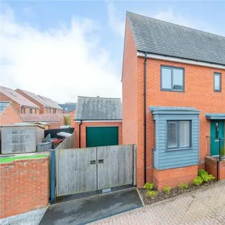 Buy this 3 bed house on Reynolds Fold in Dawley, TF3 5GS