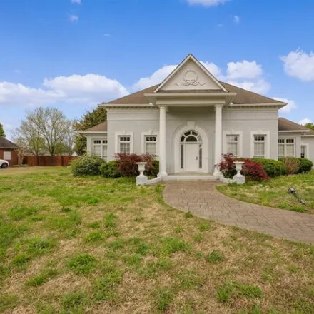 Buy this 5 bed house on 31 Epperson Drive in Jackson, TN 38305