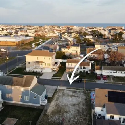 Buy this 5 bed house on 26 Franklin Place in Brigantine, NJ 08203