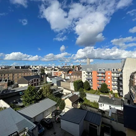 Image 2 - 2 Place du Général de Gaulle, 76000 Rouen, France - Apartment for rent