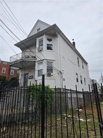 Buy this 8 bed house on 20 Maple Street in Ludlow, City of Yonkers