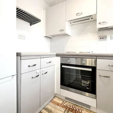 Image 2 - Edison Road, Belle Grove, London, DA16 3NF, United Kingdom - Apartment for rent