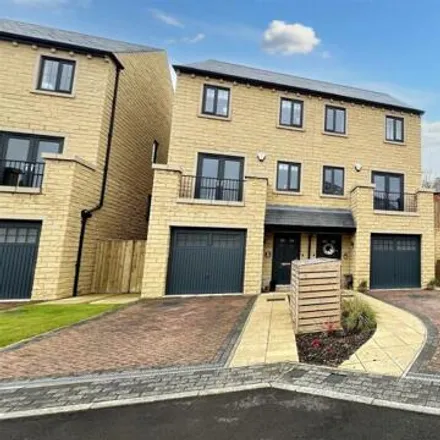 Buy this 3 bed townhouse on 44 Station Road in Skelmanthorpe, HD8 9BA