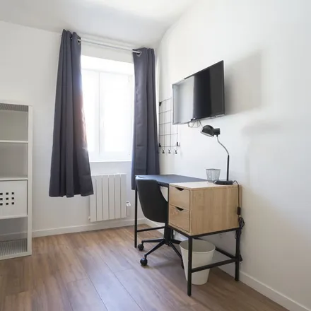 Rent this 1 bed apartment on 20 Rue Thiers in 59110 La Madeleine, France