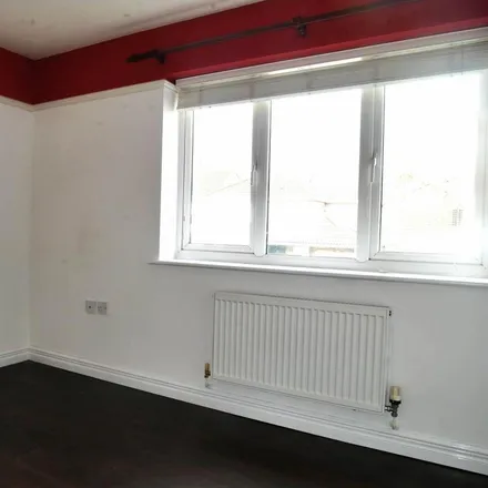 Image 3 - Cae Garw, Beddau, CF38 2TQ, United Kingdom - House for rent