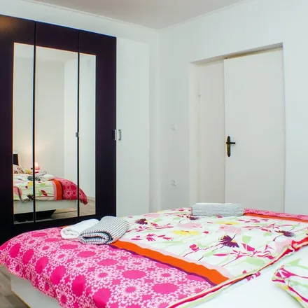 Rent this 2 bed apartment on 52424 Karojba