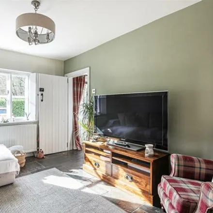 Image 7 - Low Matlock Lane, Sheffield, S6 6RN, United Kingdom - Townhouse for sale