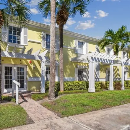 Buy this 2 bed condo on 5012 Starfish Drive Southeast in Saint Petersburg, FL 33705