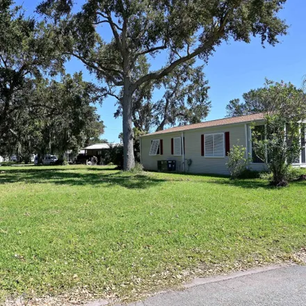 Buy this studio house on 4339 Cedar Way in Volusia County, FL 32141