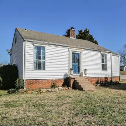 Image 1 - 1180 Brush Avenue, East Haven, Muscle Shoals, AL 35661, USA - House for sale