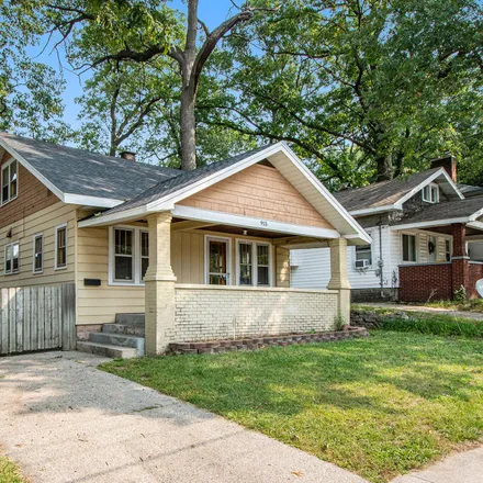 Buy this 3 bed house on 915 Merrifield Street Southeast in Grand Rapids, MI 49507