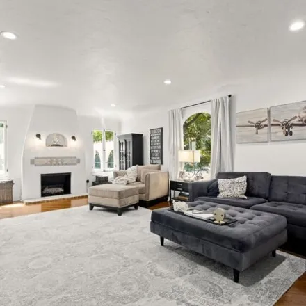 Image 3 - South Crescent Heights Boulevard, Los Angeles, CA 90048, USA - House for sale