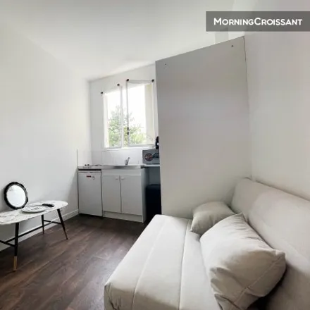 Rent this studio room on Neuilly-sur-Seine in IDF, FR