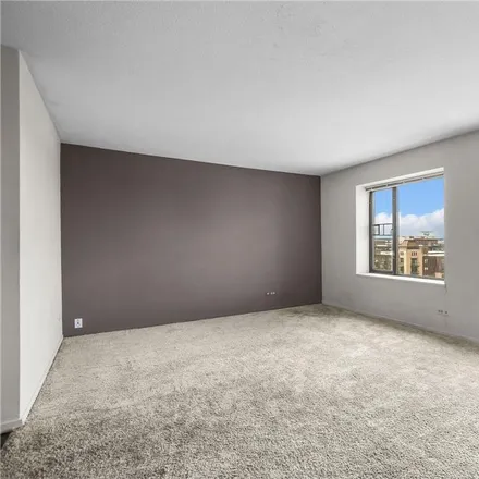 Image 2 - River Towers A, Hennepin Avenue, Minneapolis, MN 55403, USA - Condo for sale