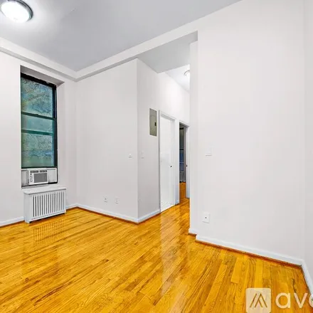 Image 5 - W 45th St 9th Ave, Unit C - Apartment for rent