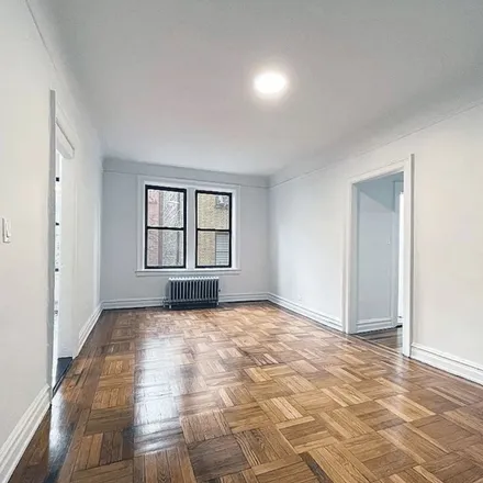 Rent this 3 bed apartment on Riverbank Park Access Road in New York, NY 10031