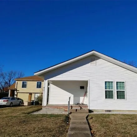 Buy this 4 bed house on 425 North Highland Street in Seminole, OK 74868