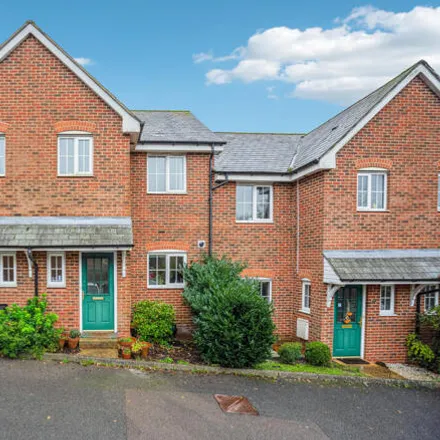 Buy this 2 bed townhouse on Farriers way in Chesham, HP5 2FY