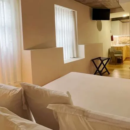 Rent this 1 bed apartment on Intrigo in Rua de Tomás Gonzaga, 4050-387 Porto