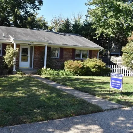 Rent this 3 bed house on 1216 South Oakcrest Road in Arlington, VA 22202