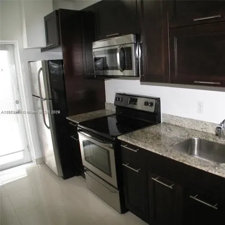 Image 3 - 540 74th Street, Atlantic Heights, Miami Beach, FL 33141, USA - House for rent